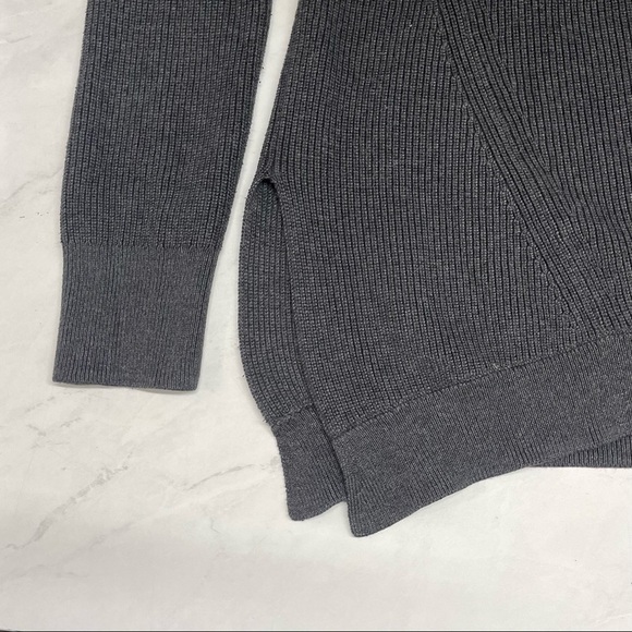 Athleta Gray Asymmetric Hem Side Slit Sweater Size Small Neutral Fall Outdoor - Picture 7 of 8